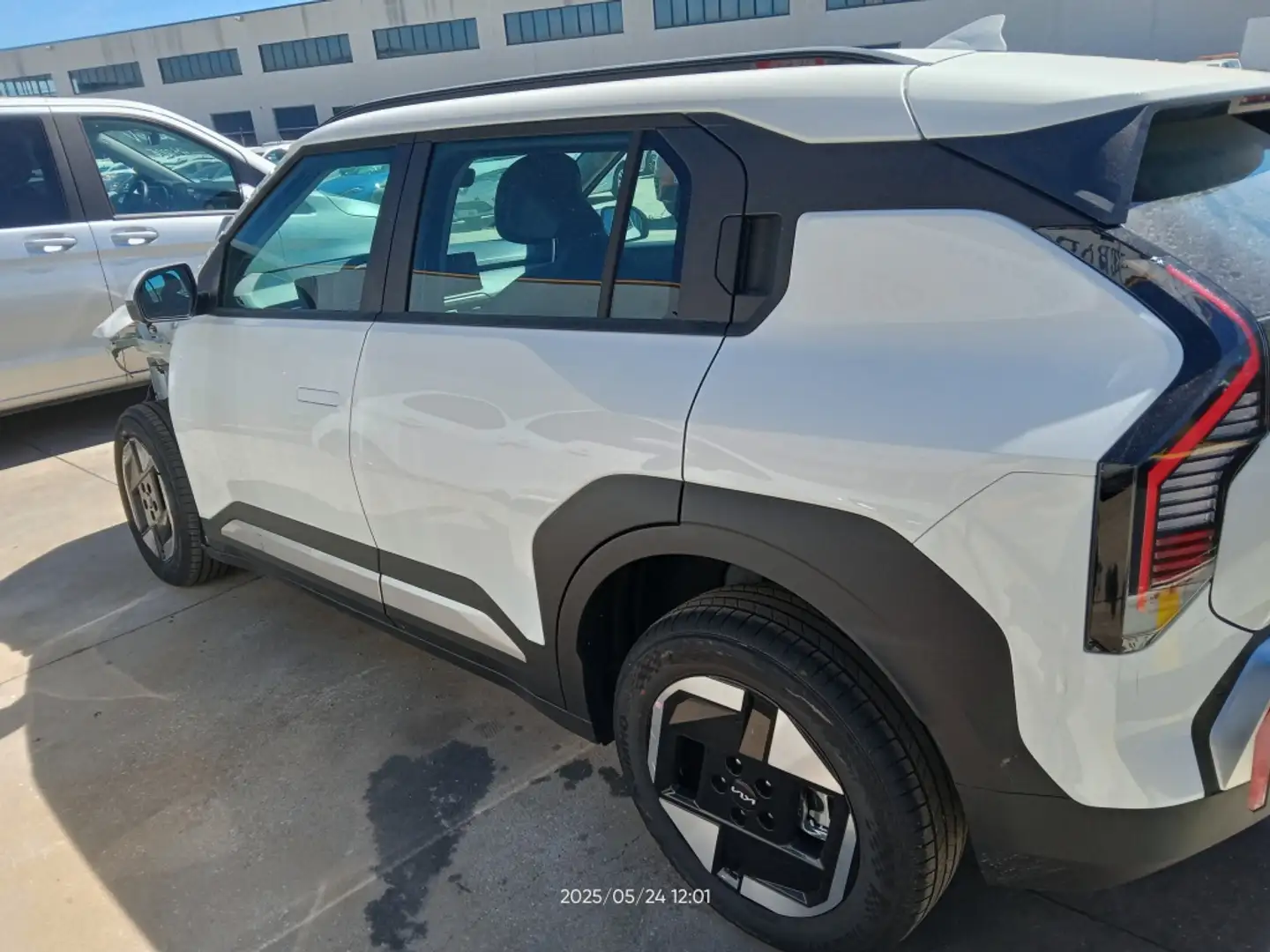Kia EV3 Air Standard Range Білий - 1