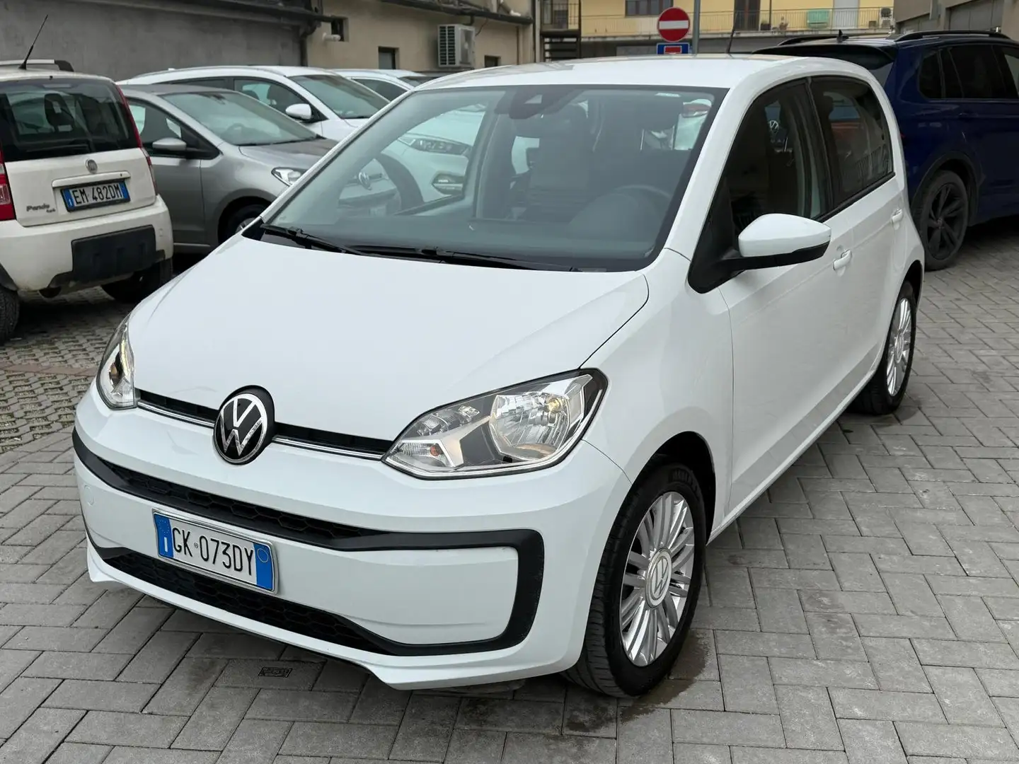 Volkswagen up! up! 5p 1.0 eco Move 68cv my20 km 40000 Bianco - 1