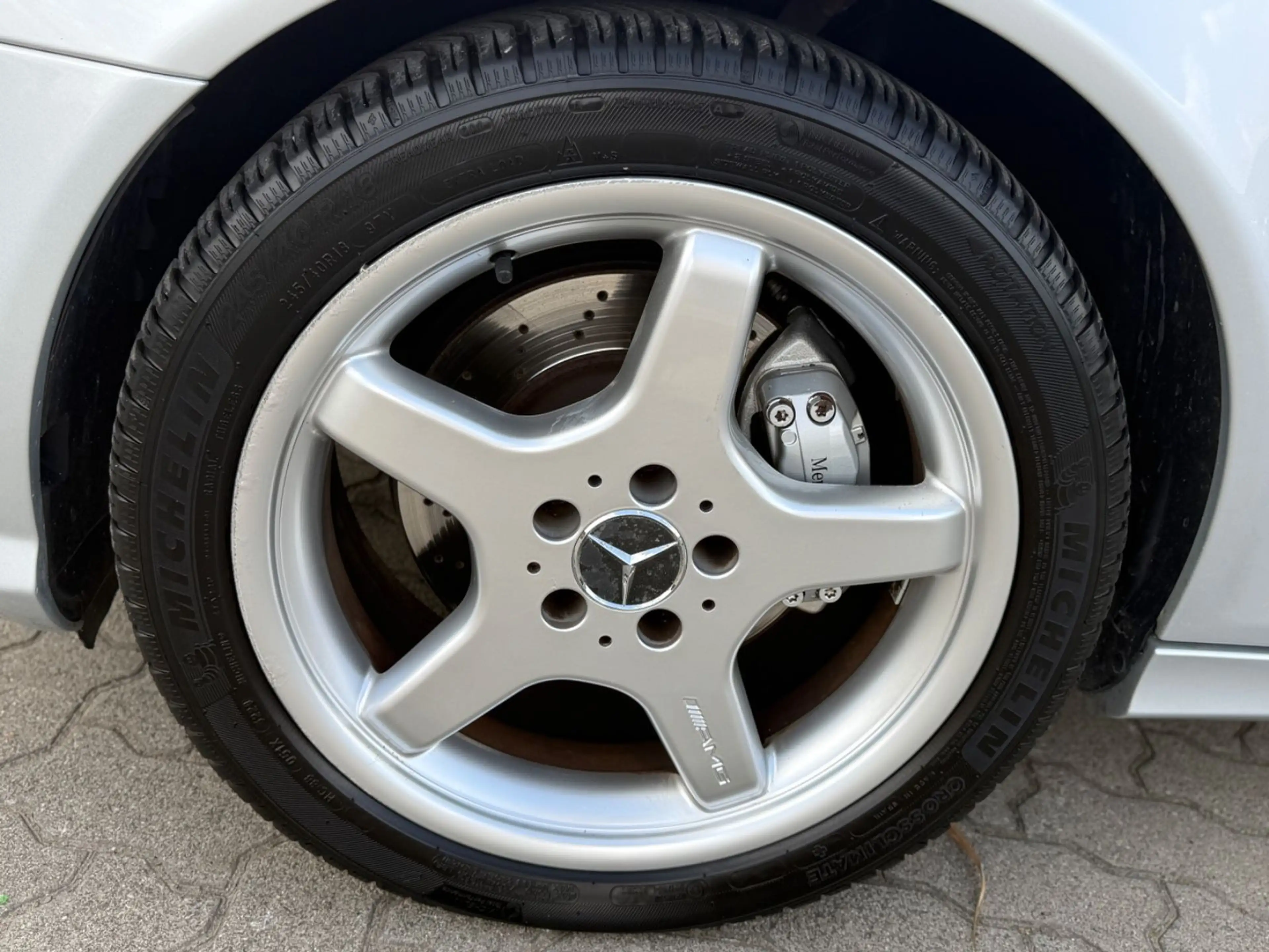 Mercedes-Benz E 350 AMG STYLING GLASDACH-SHZG-NAVI-XENON-LEDER — photo 21