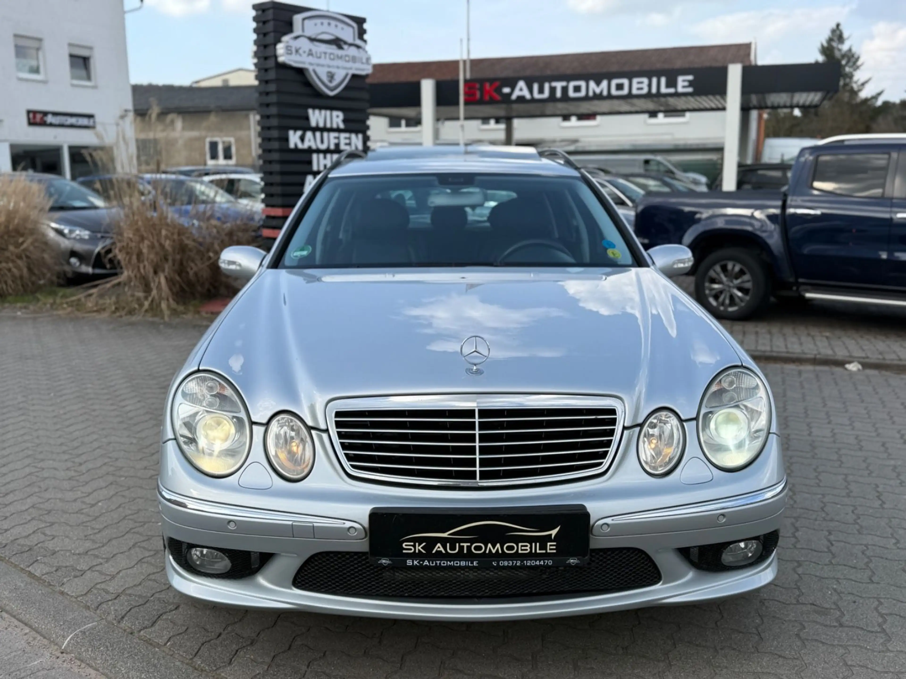 Mercedes-Benz E 350 AMG STYLING GLASDACH-SHZG-NAVI-XENON-LEDER — photo 8