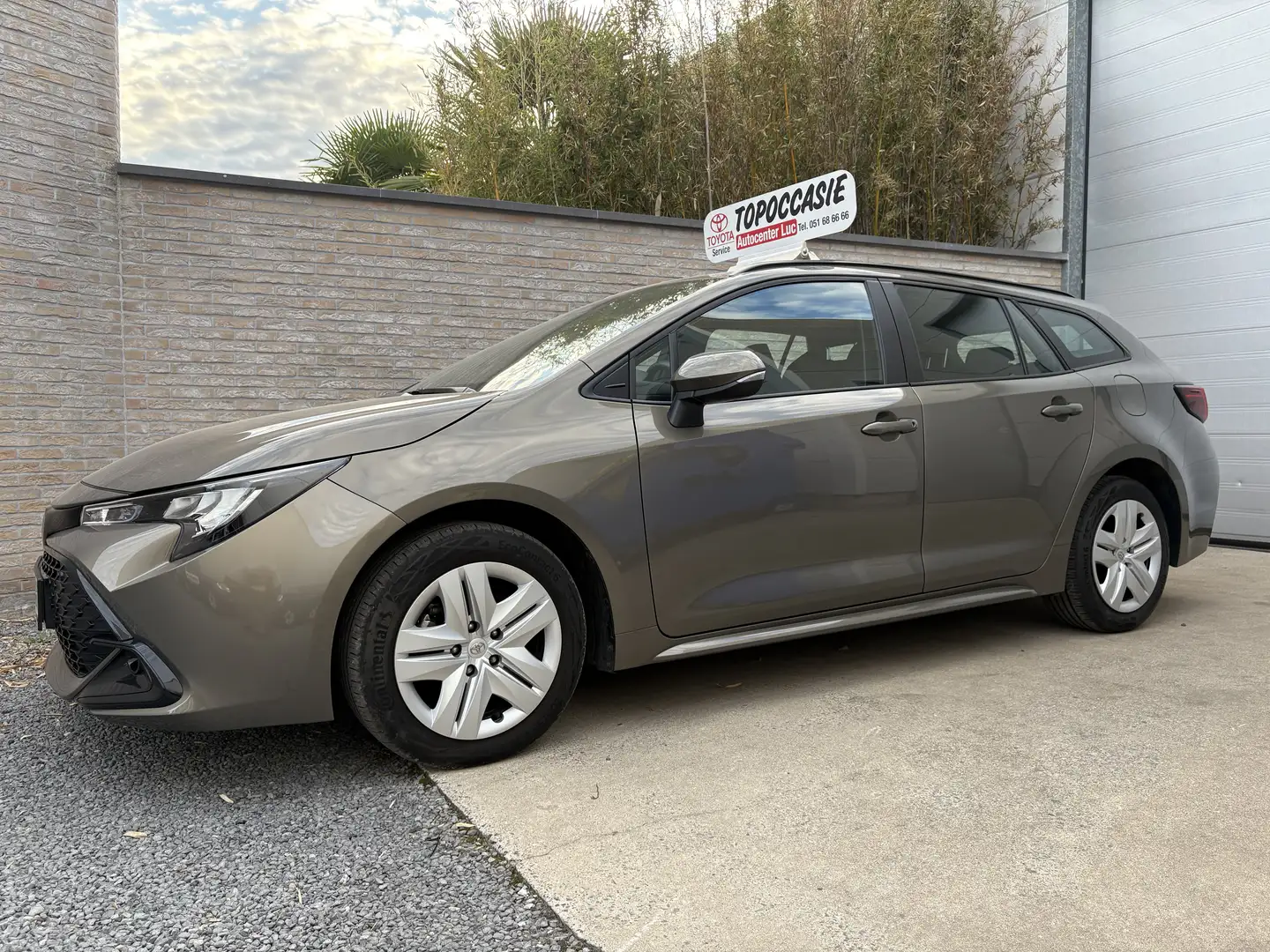 Toyota Corolla 1.8 HYBRID AT BREAK / 29999KM / € 20500+btw Bronzo - 1