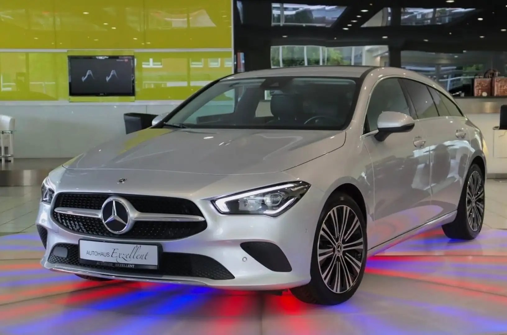 Mercedes-Benz CLA 200 *LEDER*NAVI*LED*KAMERA*SHZ Silber - 1