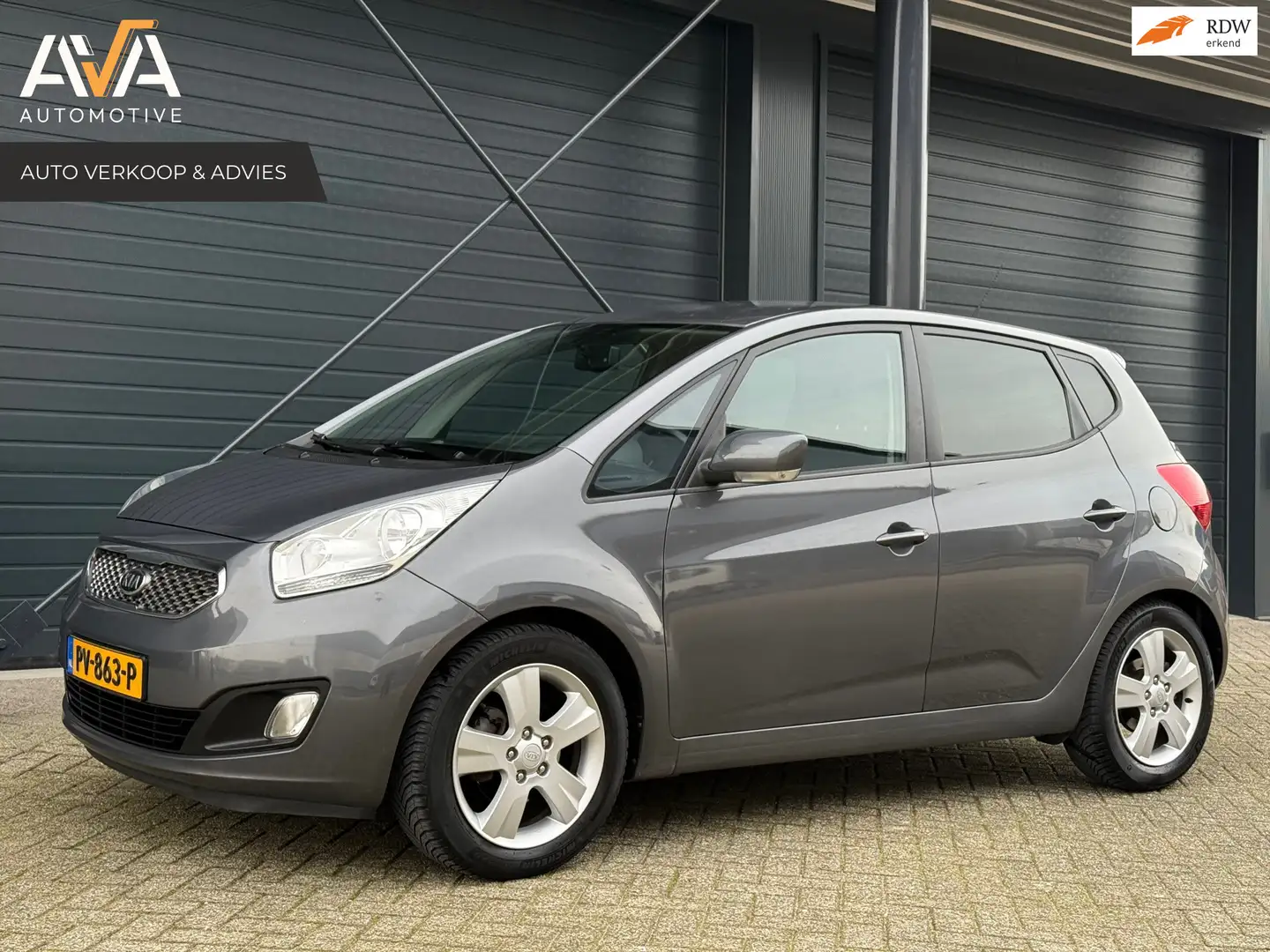 Kia Venga 1.6 CVVT X-ecutive, Camera, Stoelverw., Carplay!, Gris - 1