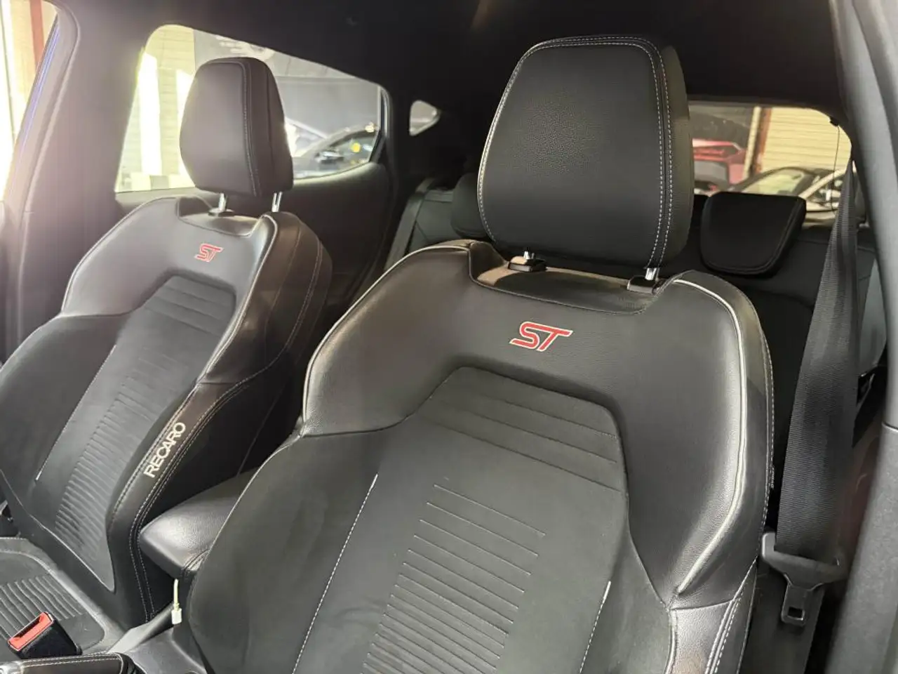 Ford Fiesta ST — photo 13