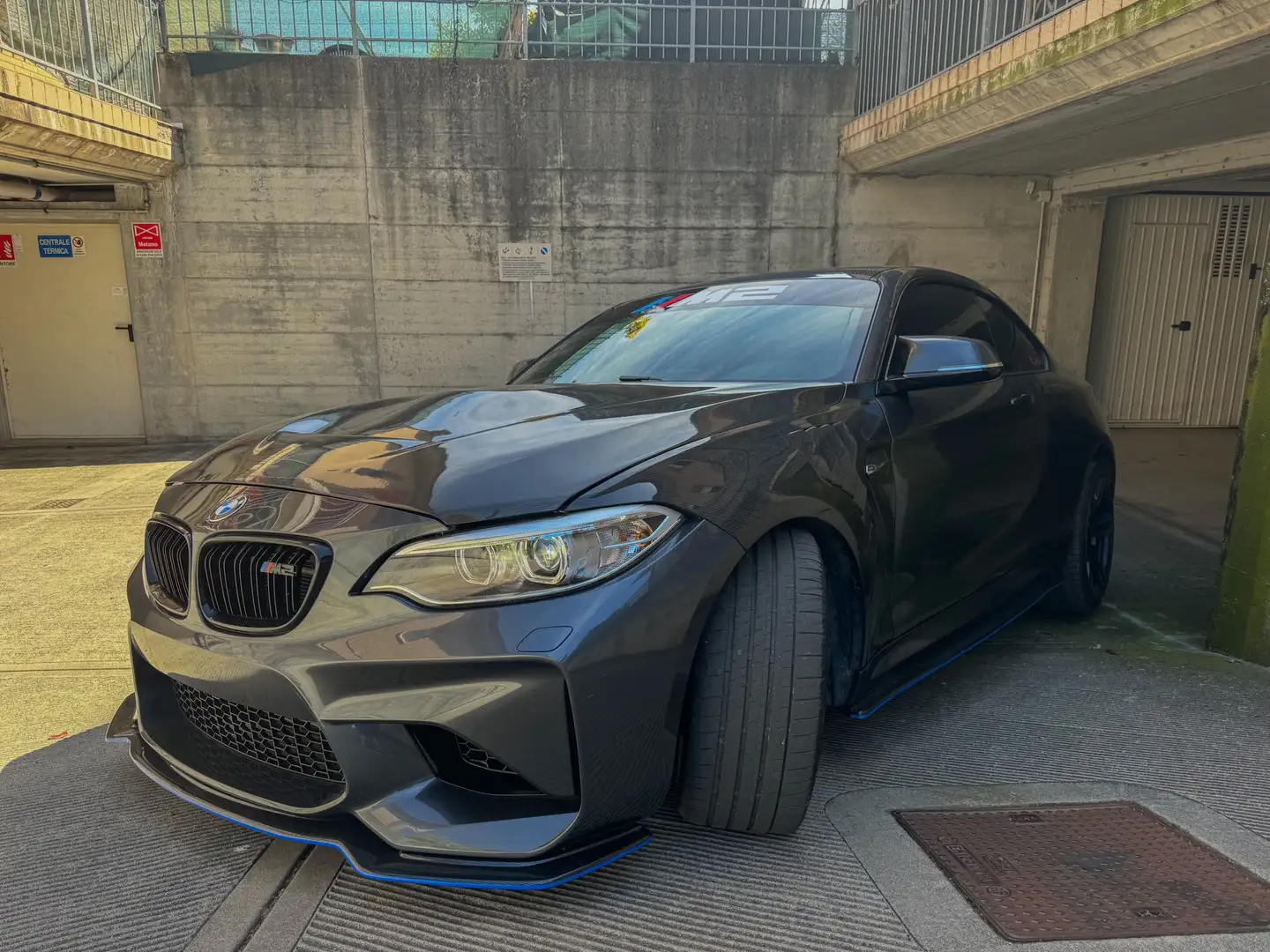 BMW M2 Coupe 3.0 dkg Silber - 1
