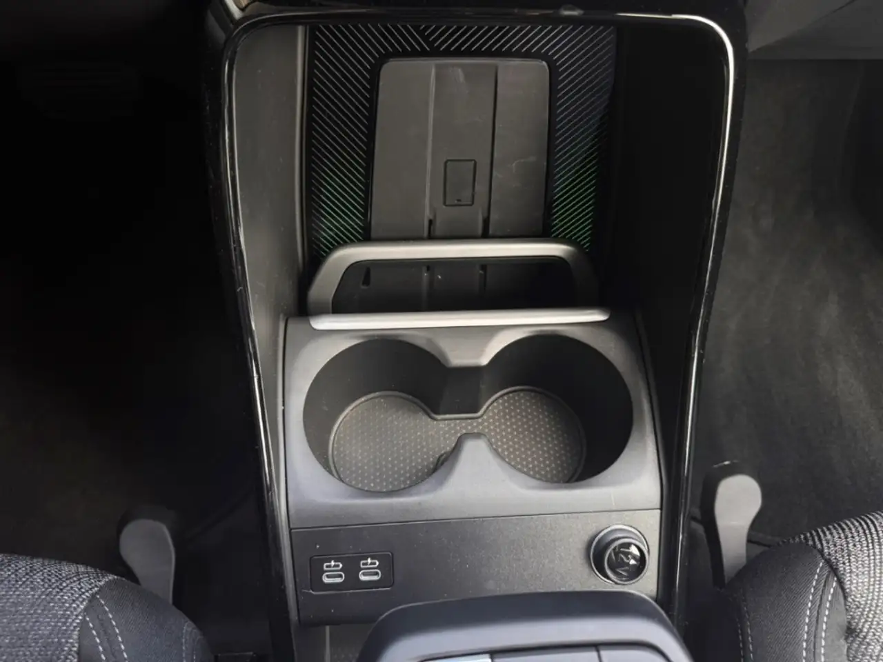 BMW 225 Active Tourer e xDrive Navi Digitales Cockpit Soun 14