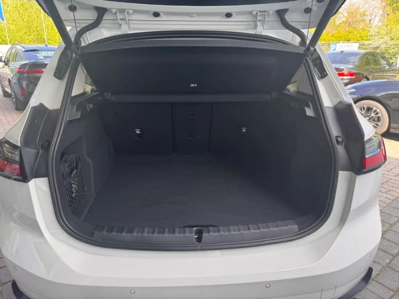 BMW 225 Active Tourer e xDrive Navi Digitales Cockpit Soun 6