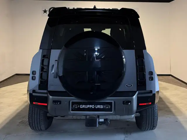 Land Rover Defender view 6