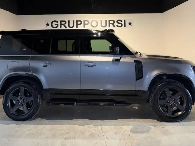 Land Rover Defender view 7