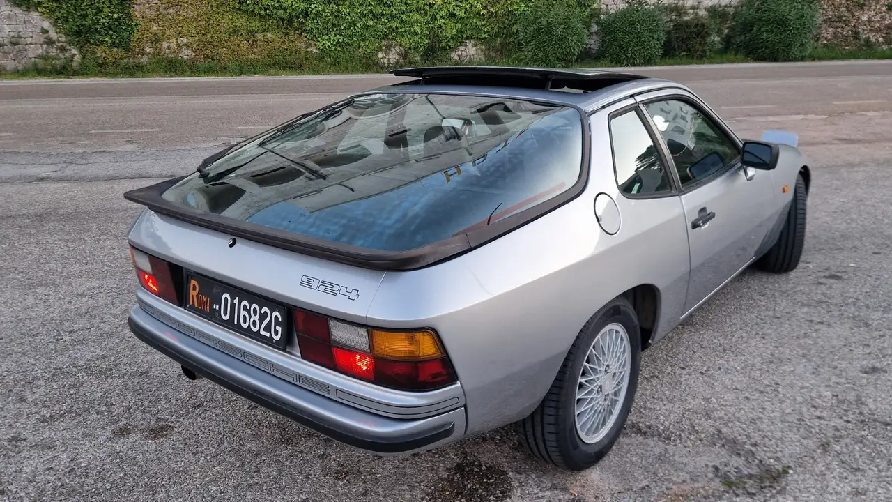 Porsche 924 2.0, foto 3