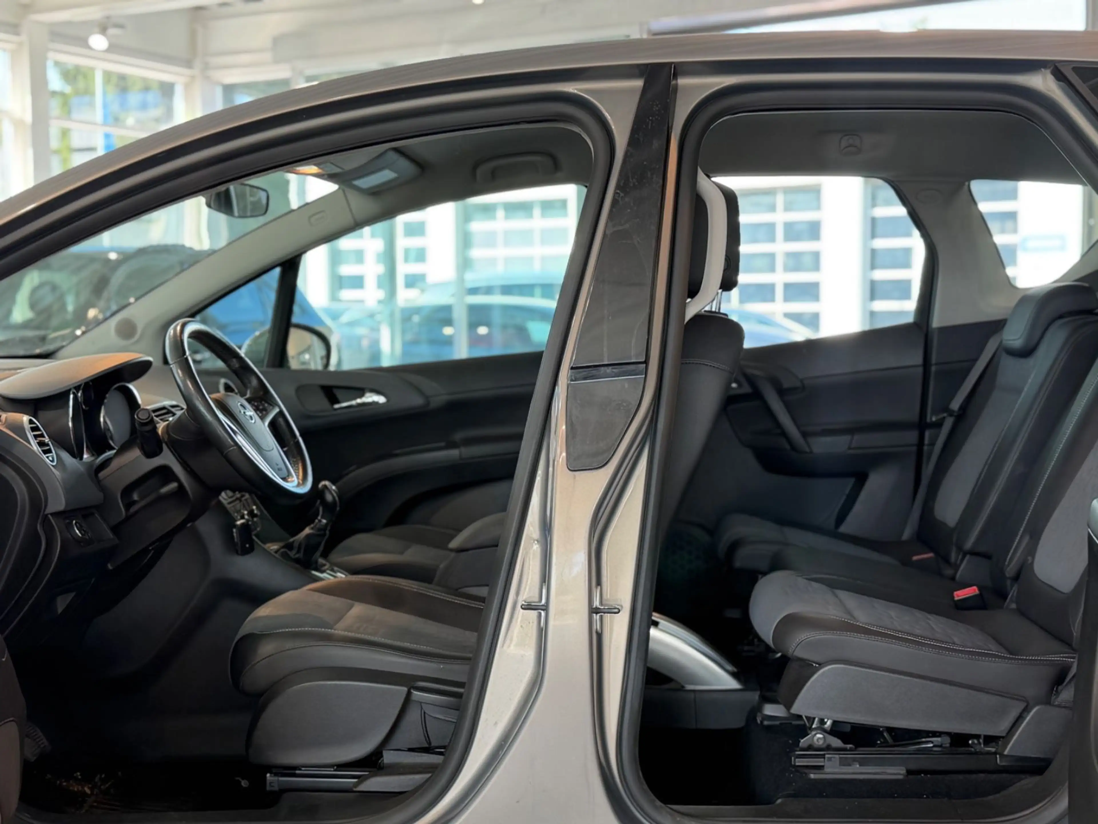 Opel Meriva B Innovation*KLIMA*SHZ*PDC*BLUET.*XENON* — photo 11