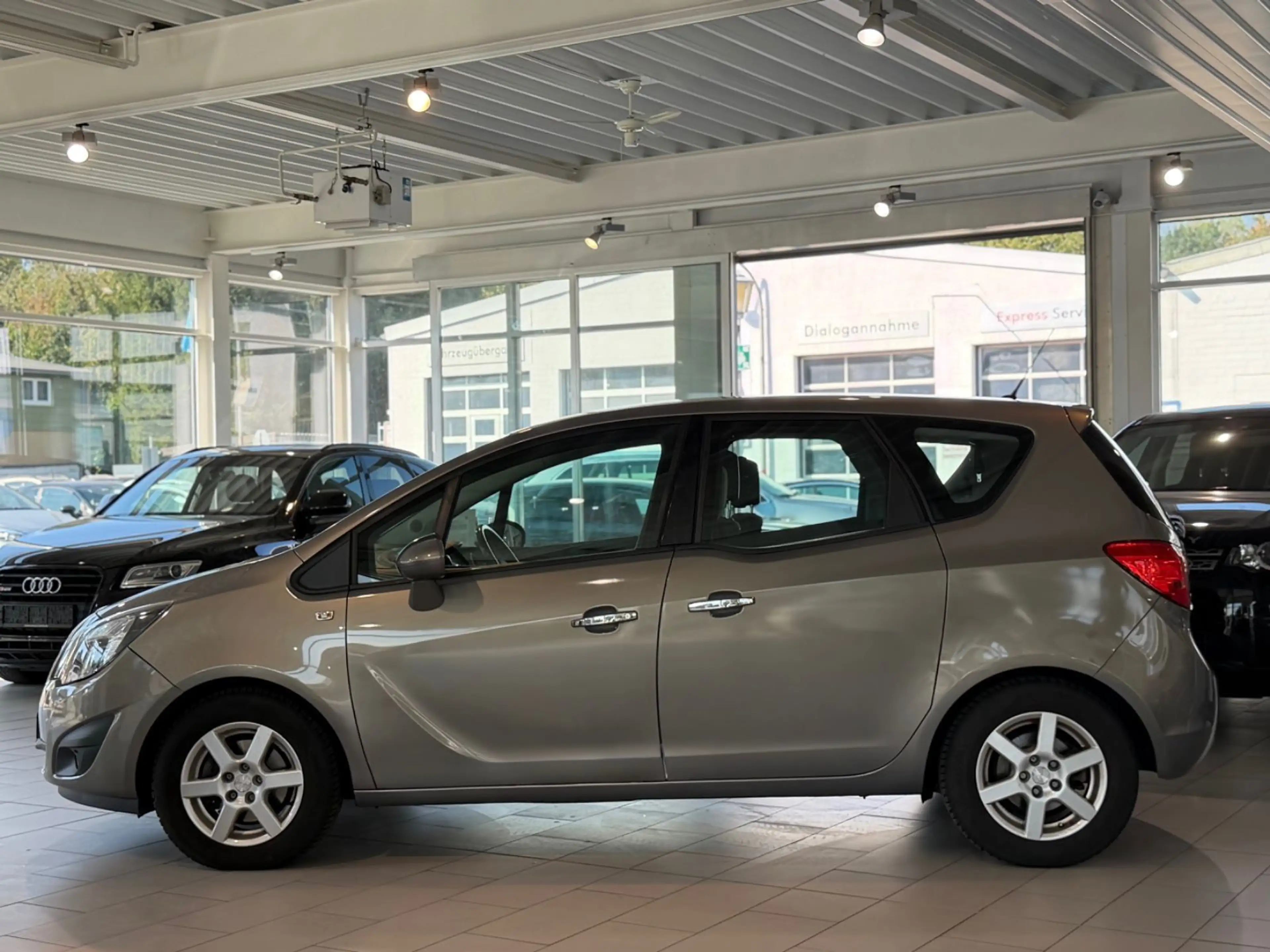 Opel Meriva B Innovation*KLIMA*SHZ*PDC*BLUET.*XENON* — photo 3