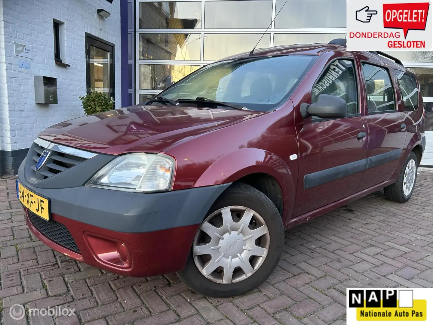Dacia Logan MCV 1.6 Ambiance * AIRCO * Rood - 1