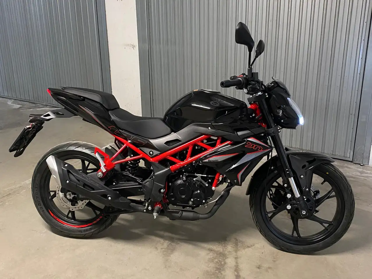 Benelli BN 125