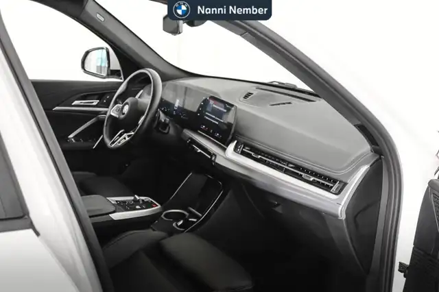 BMW X1 view 8