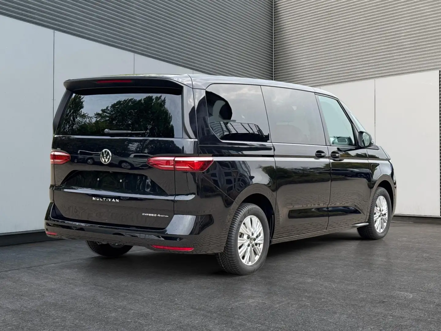 Volkswagen T7 Multivan Business LANG 4x4+7-SITZER+MATRIX+AHK+KAMERA+SH... Schwarz - 2