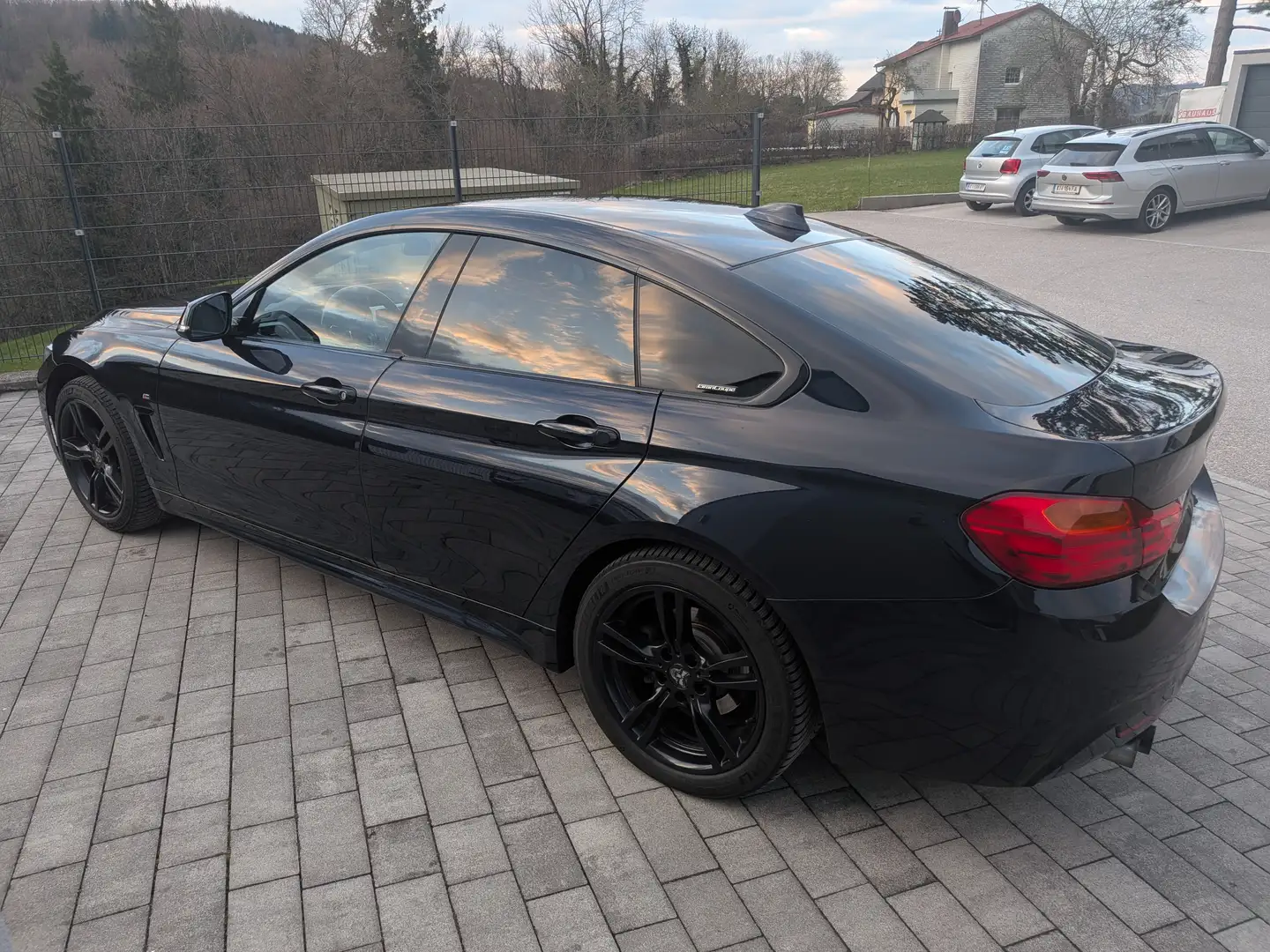 BMW 420 420d xDrive Gran Coupe M Sport Aut. Schwarz - 2