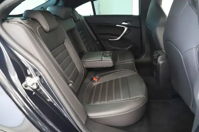 Opel Insignia view 12