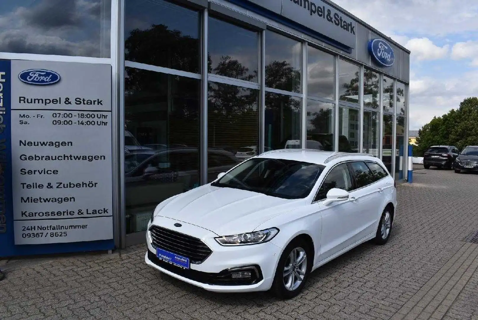 Ford Mondeo Titanium Weiß - 1