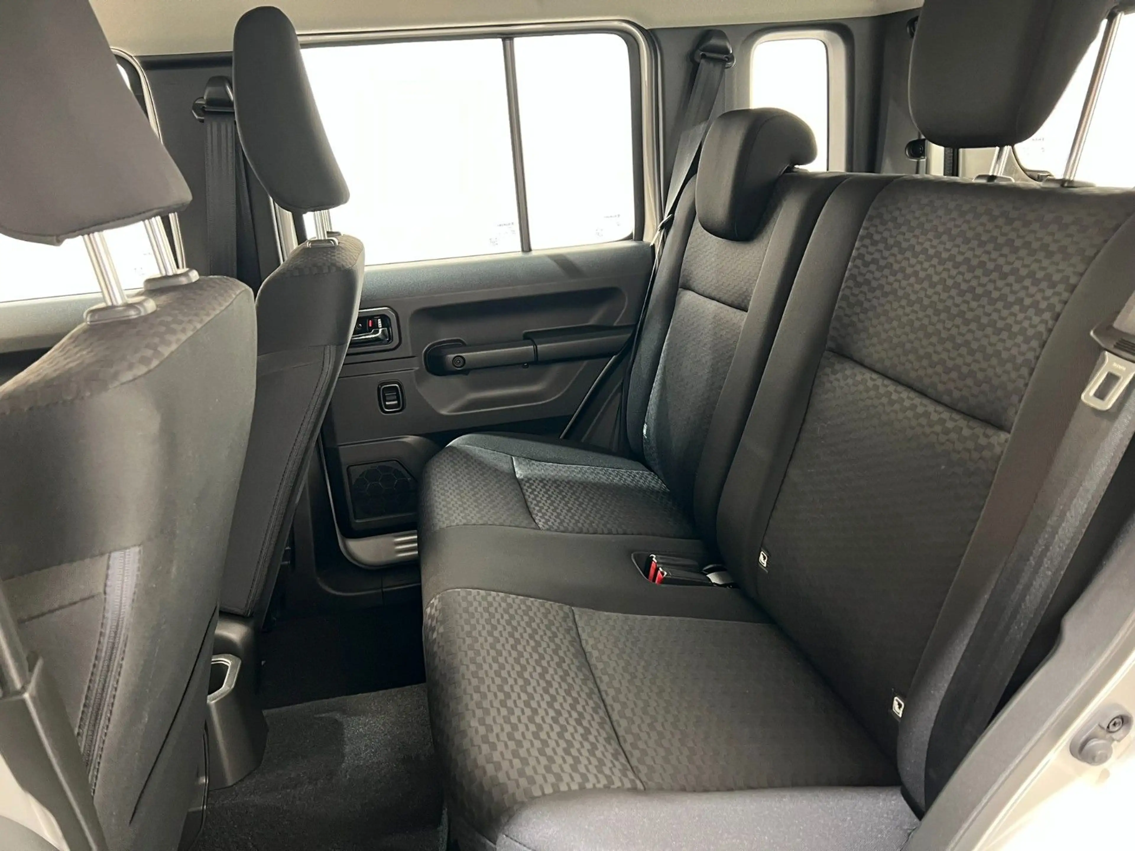 Suzuki Jimny RTR Jimmy - 4/5 Türer / Offroad Edition — photo 20
