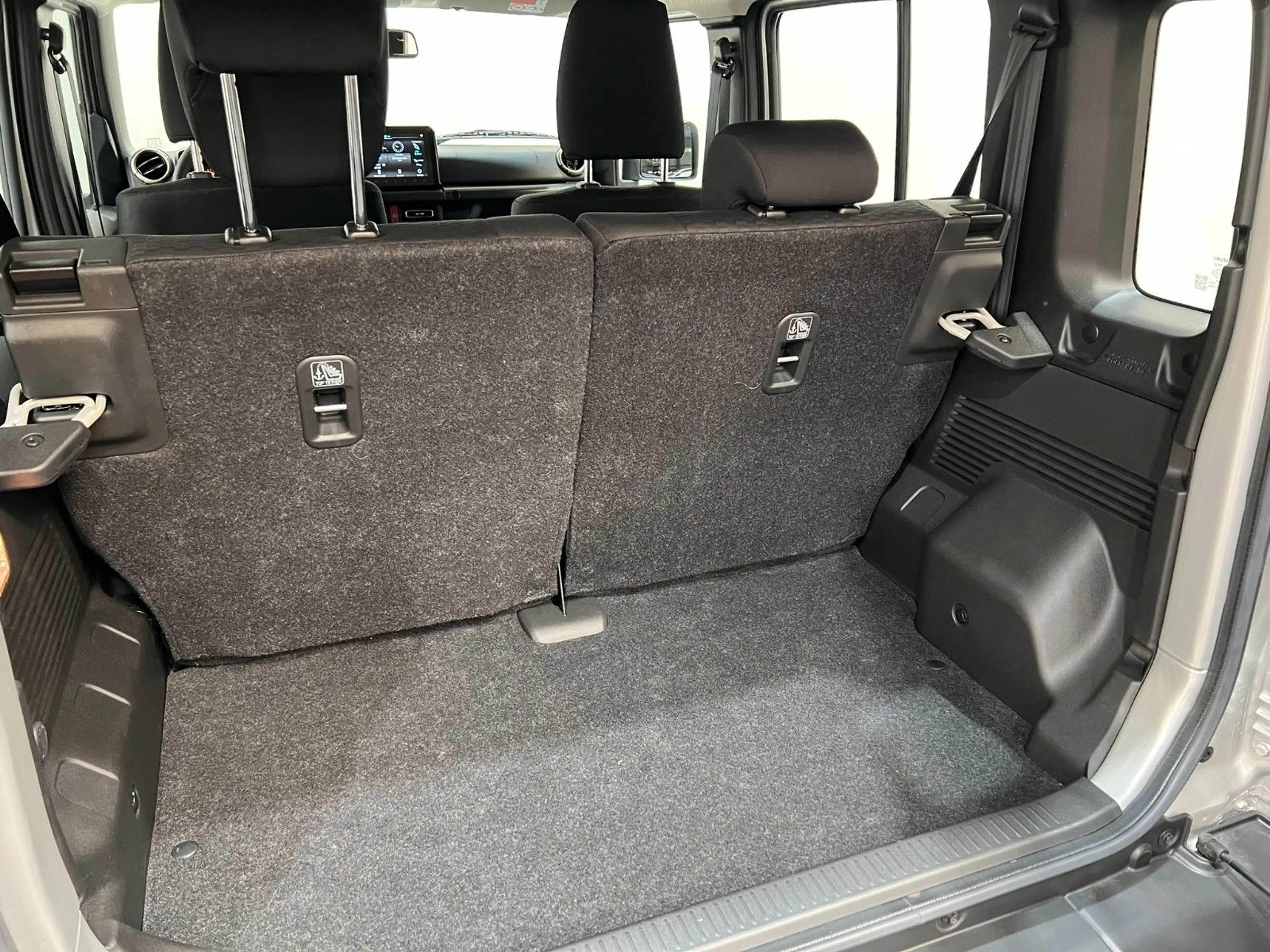 Suzuki Jimny RTR Jimmy - 4/5 Türer / Offroad Edition — photo 22