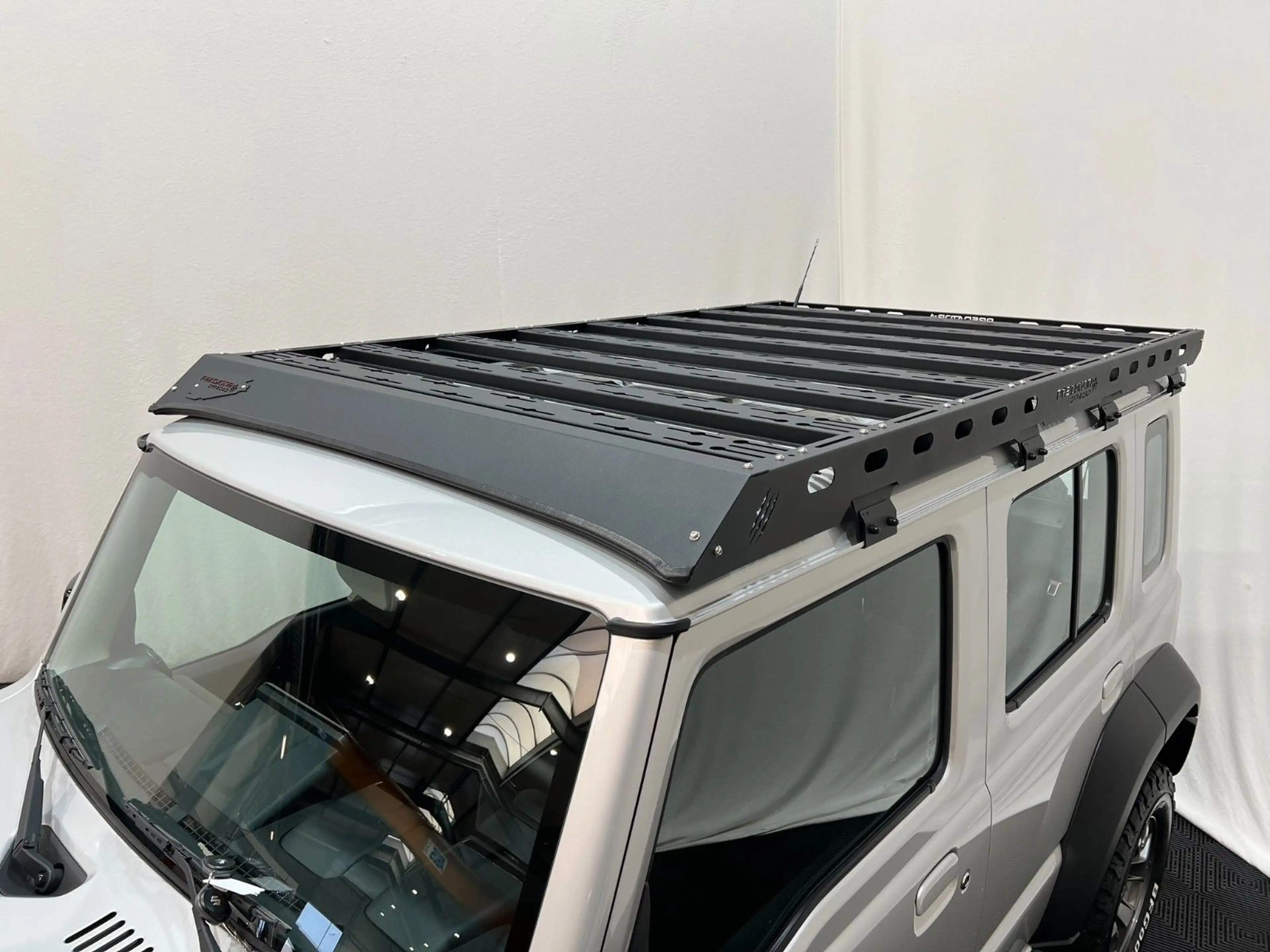 Suzuki Jimny RTR Jimmy - 4/5 Türer / Offroad Edition — photo 15