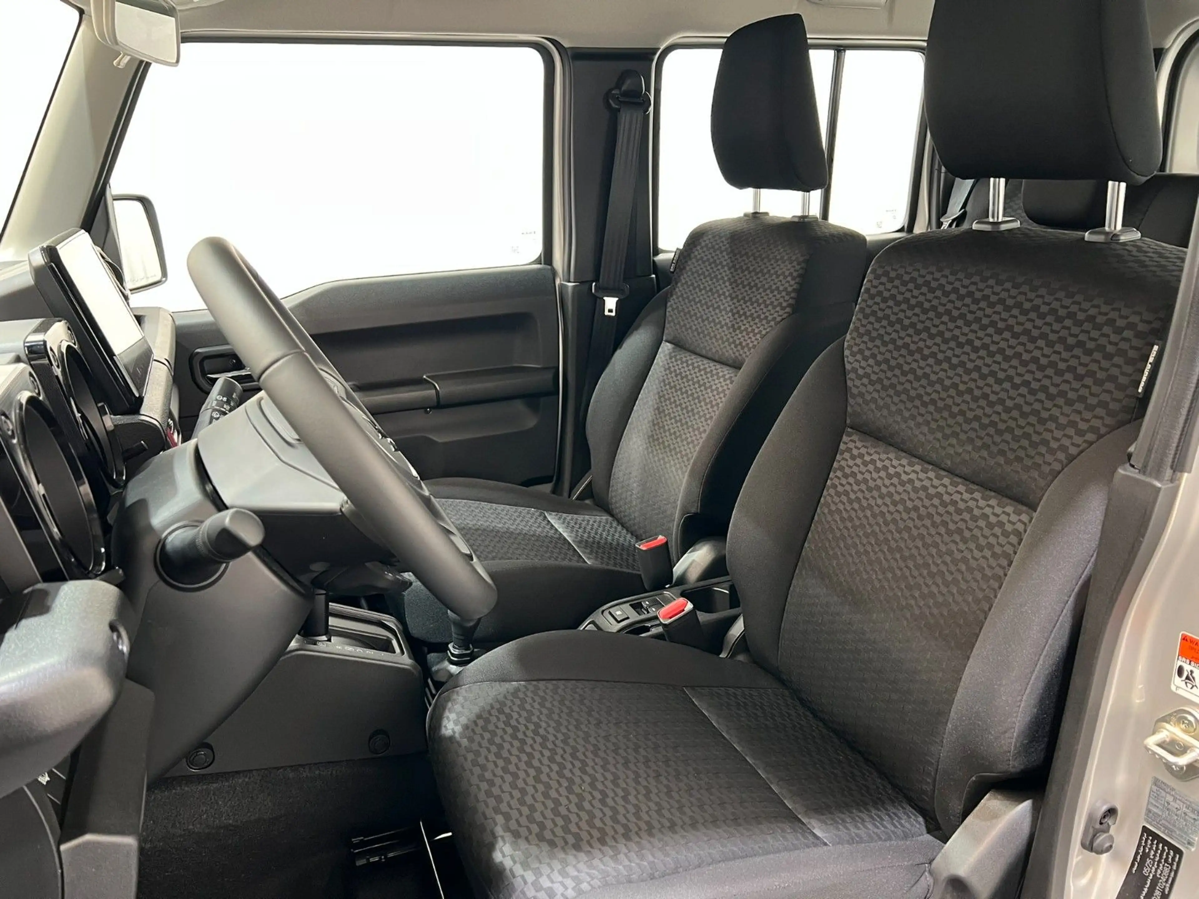 Suzuki Jimny RTR Jimmy - 4/5 Türer / Offroad Edition — photo 16