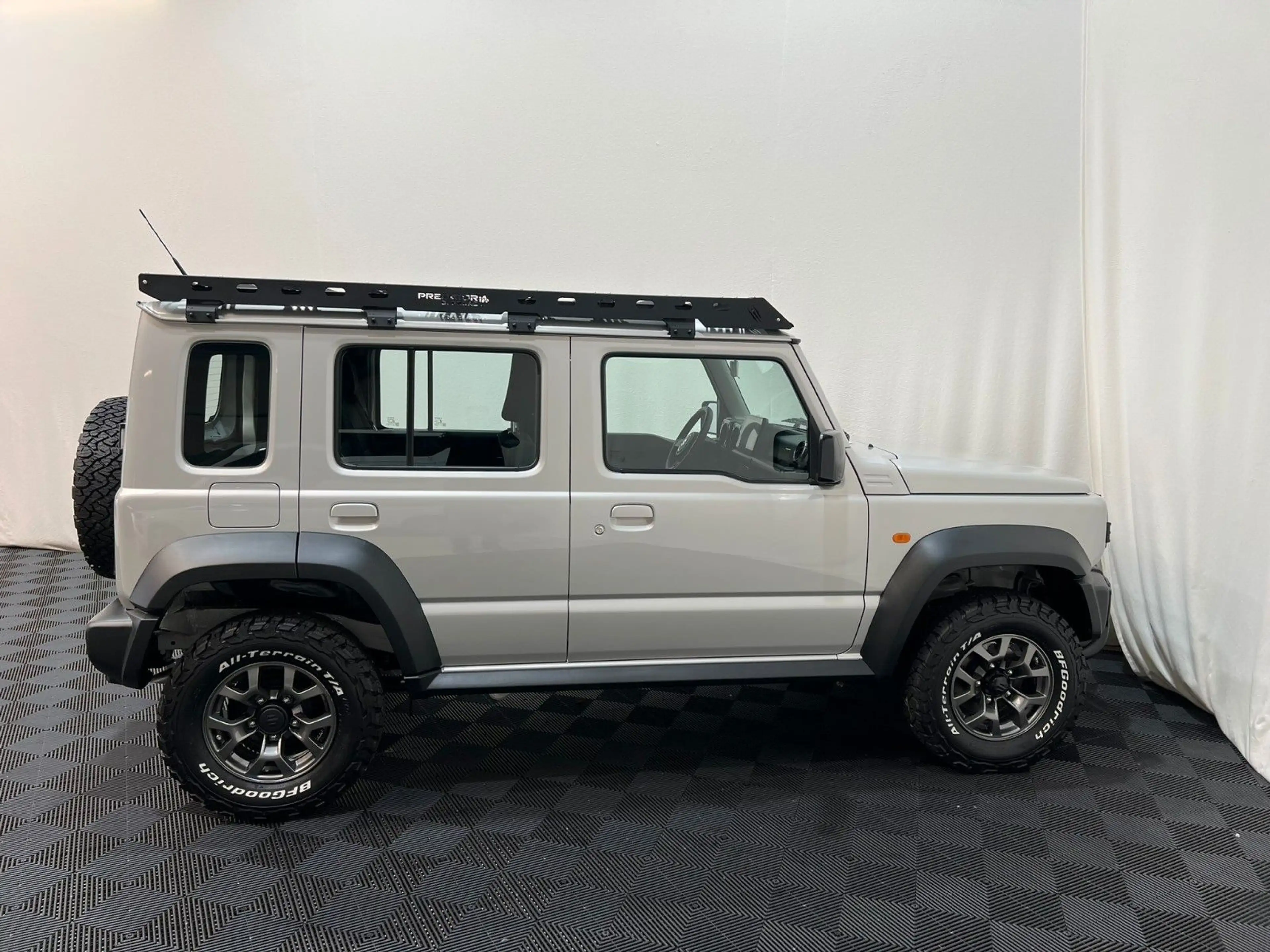 Suzuki Jimny RTR Jimmy - 4/5 Türer / Offroad Edition — photo 5