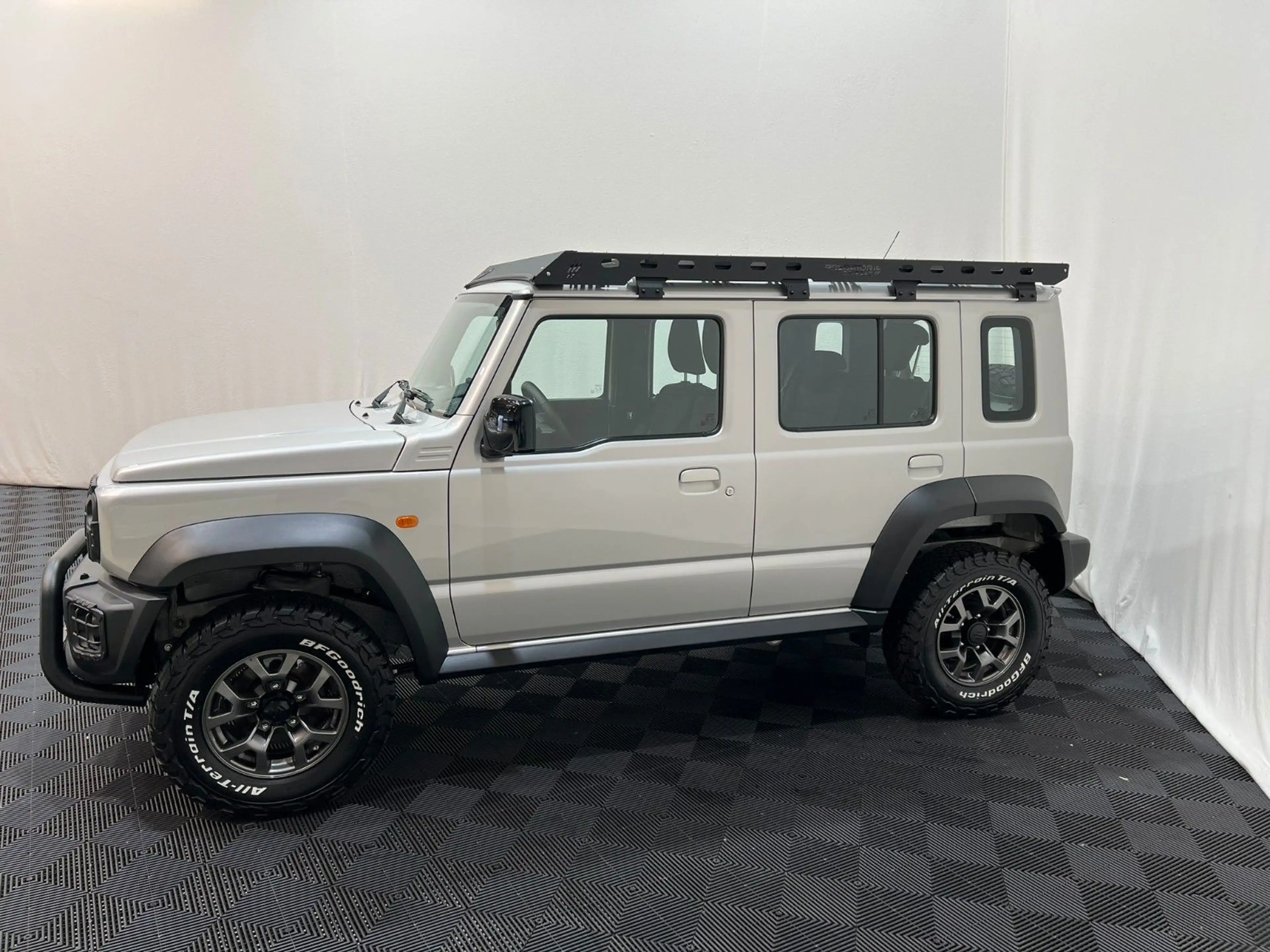 Suzuki Jimny RTR Jimmy - 4/5 Türer / Offroad Edition — photo 4