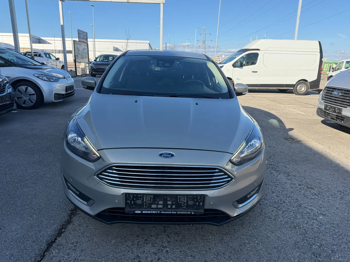 Ford Focus 1.0 Ecoboost Titanium Beige - 2