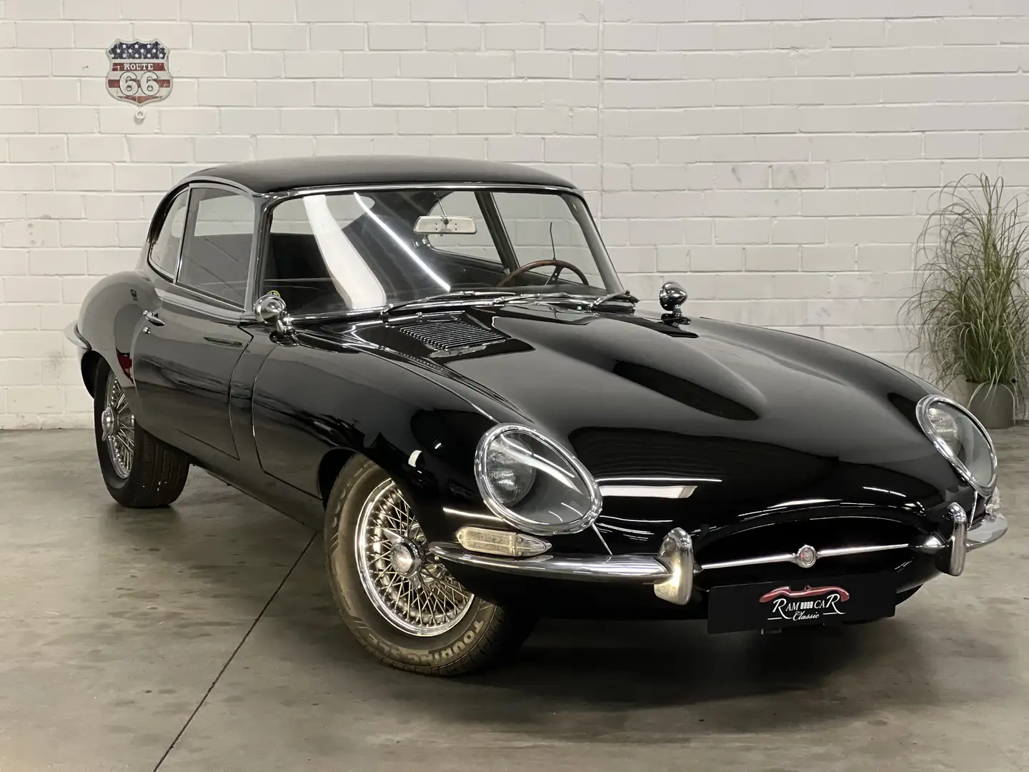 Jaguar E-Type Serie 1 4.2 Coupe Zwart - 1