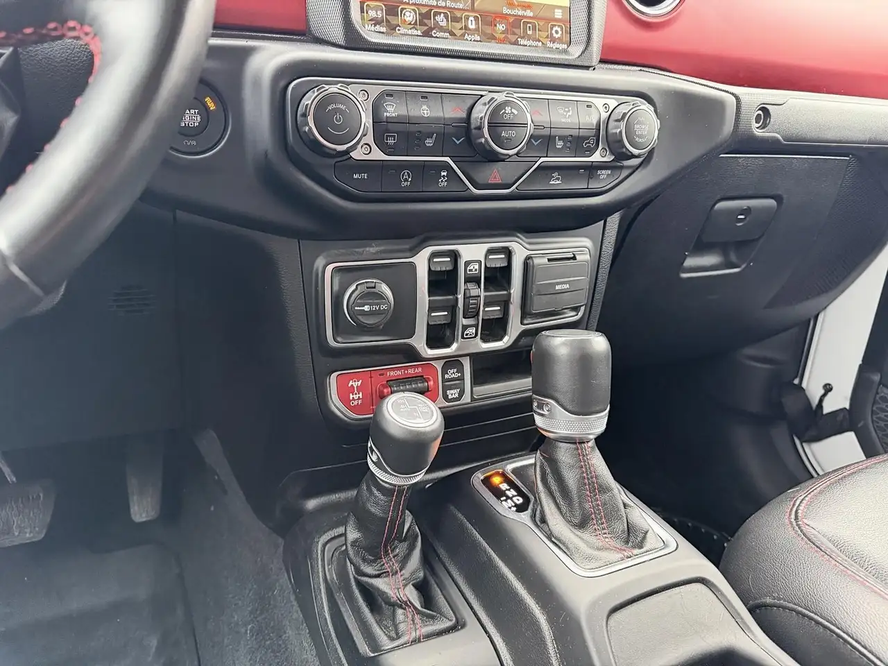Jeep Gladiator снимка Jeep Gladiator