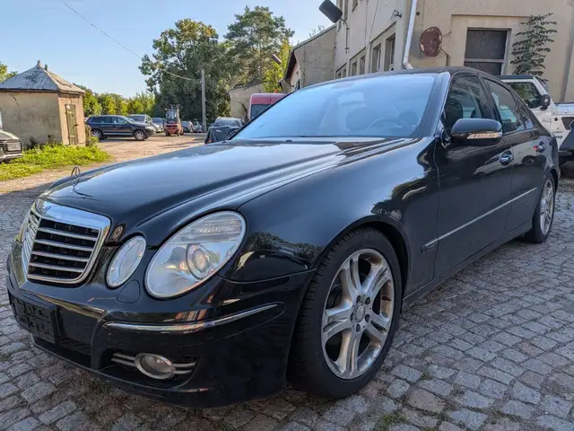 Mercedes-Benz E 230 2.5V6 Automat Webasto Motor startet nicht