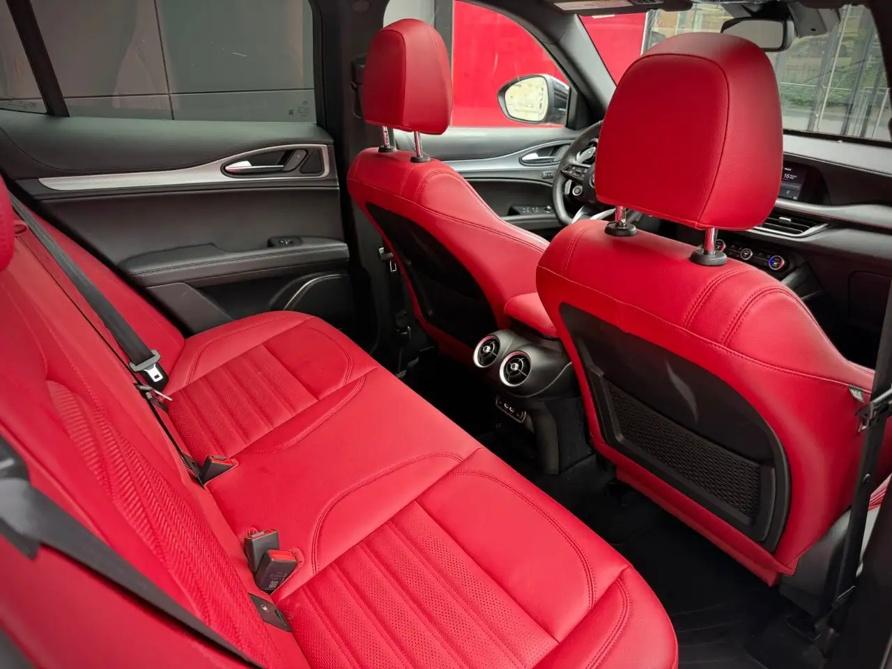 Alfa Romeo Stelvio fotografie Alfa Romeo Stelvio