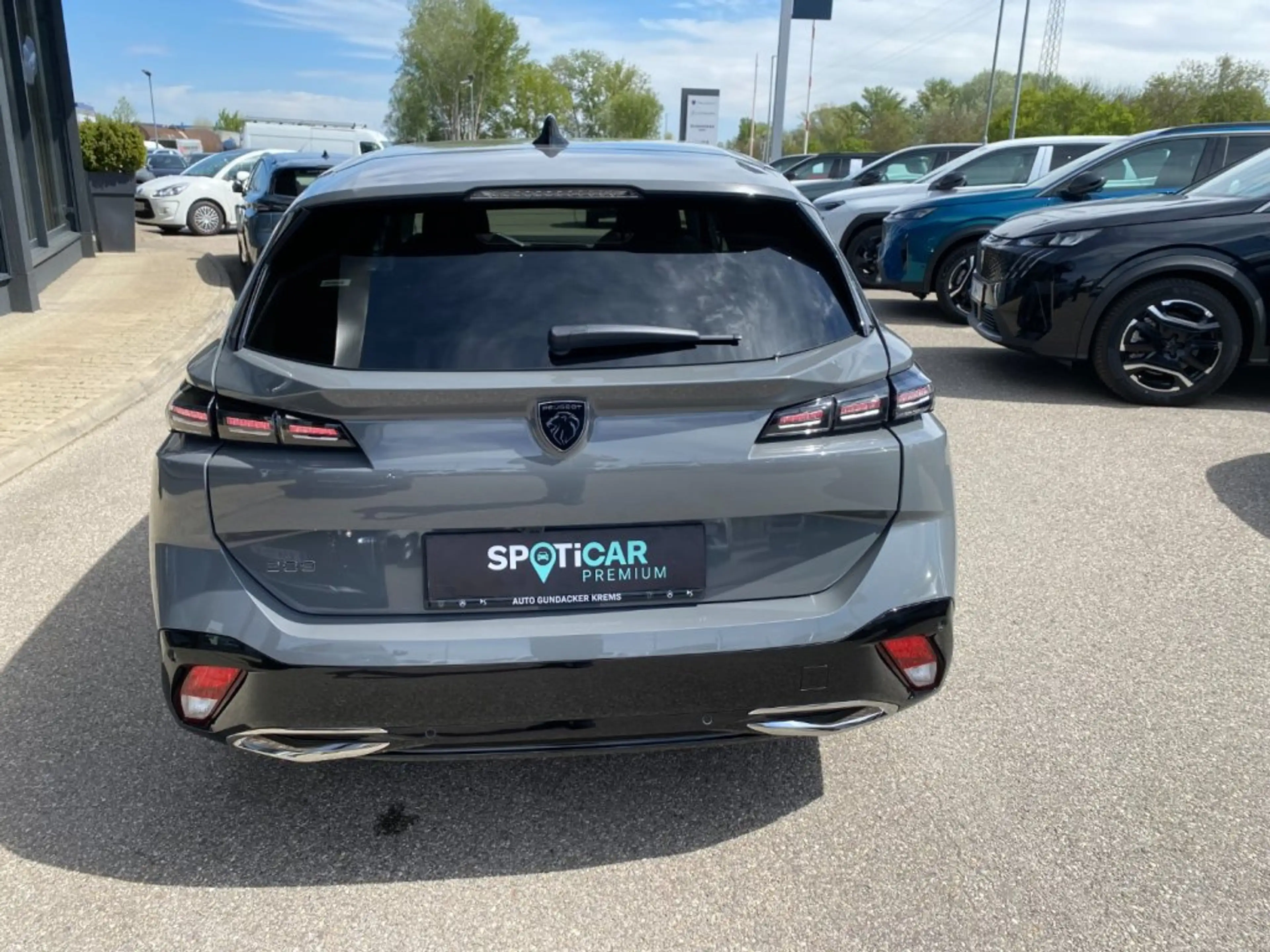 Peugeot 308 SW ALLURE Hybrid 145 e-DCS6 — photo 5