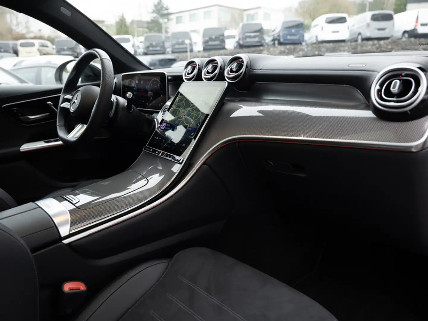 Mercedes-Benz GLC 220 d 4MATIC Coupé AMG-Sport+Burm+Pano+Distr Weiß - 2