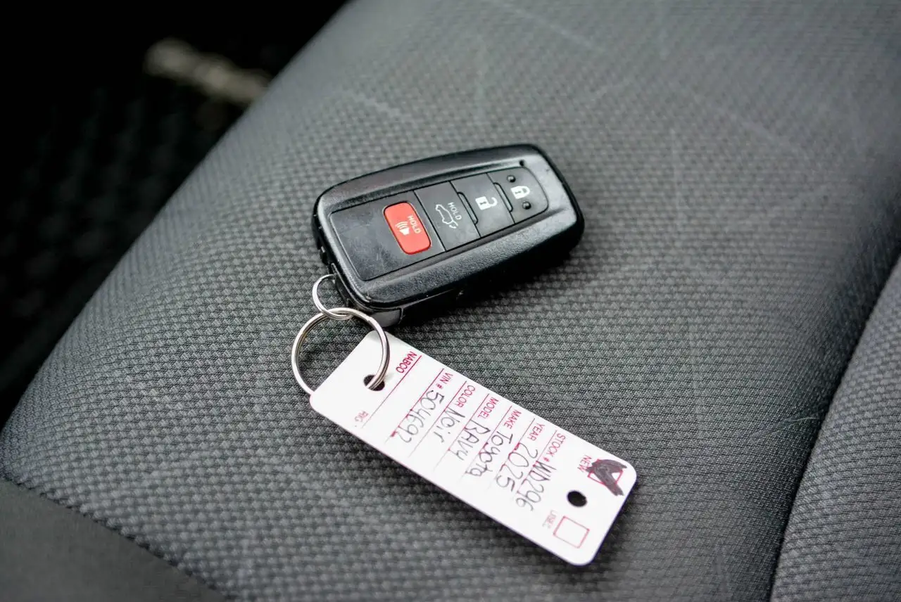 Toyota RAV 4 снимка Toyota RAV 4