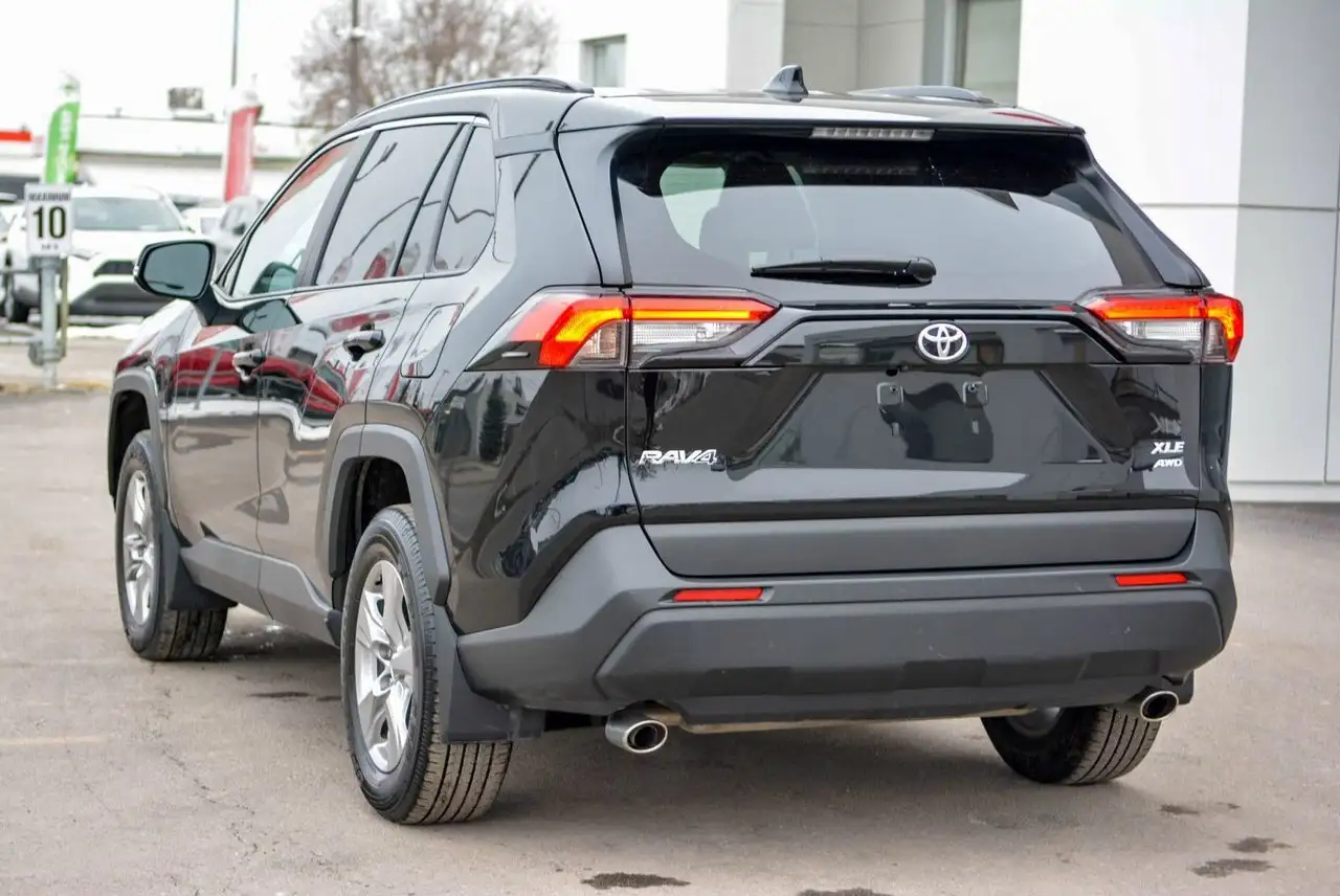 Toyota RAV 4 снимка Toyota RAV 4