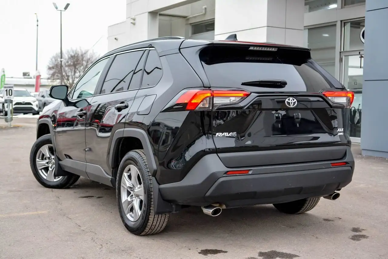 Toyota RAV 4 снимка Toyota RAV 4