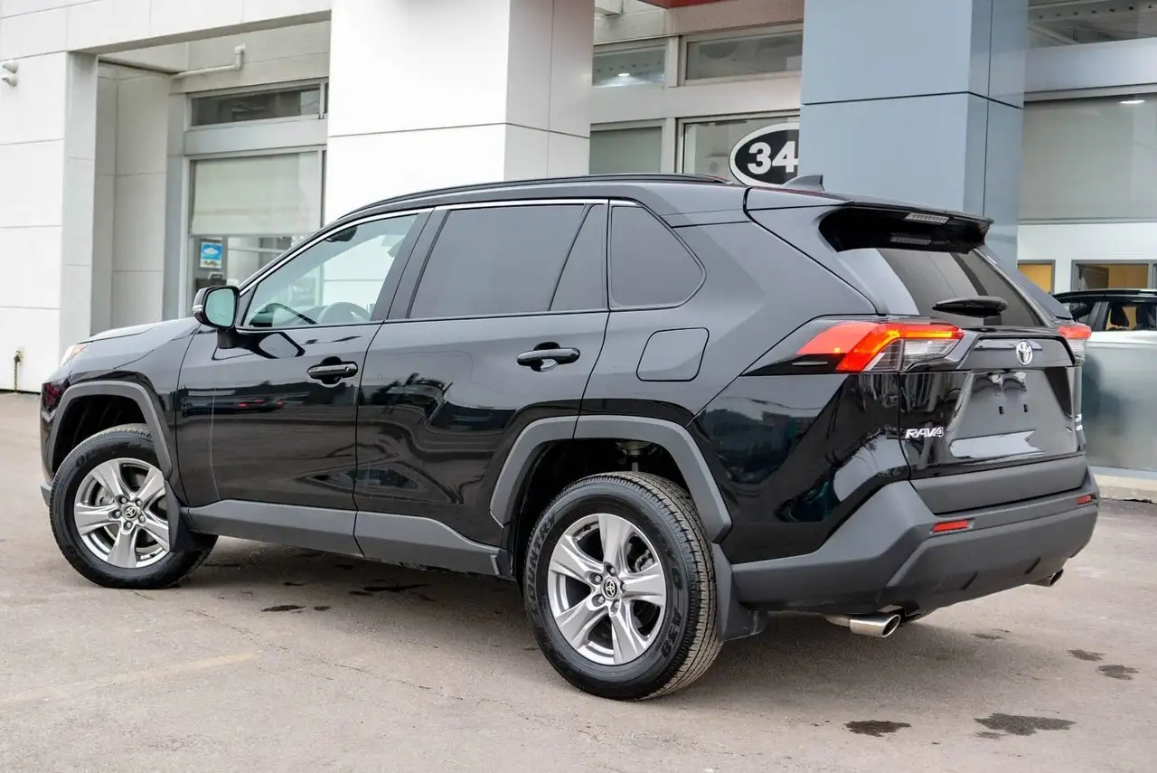 Toyota RAV 4 снимка Toyota RAV 4