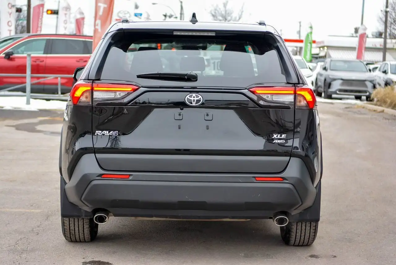 Toyota RAV 4 снимка Toyota RAV 4