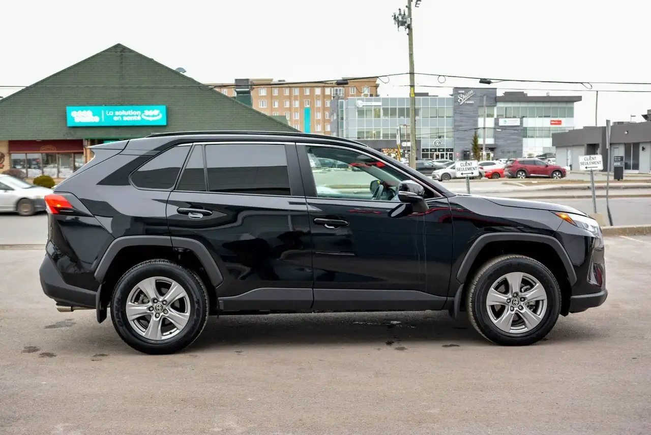 Toyota RAV 4 снимка Toyota RAV 4
