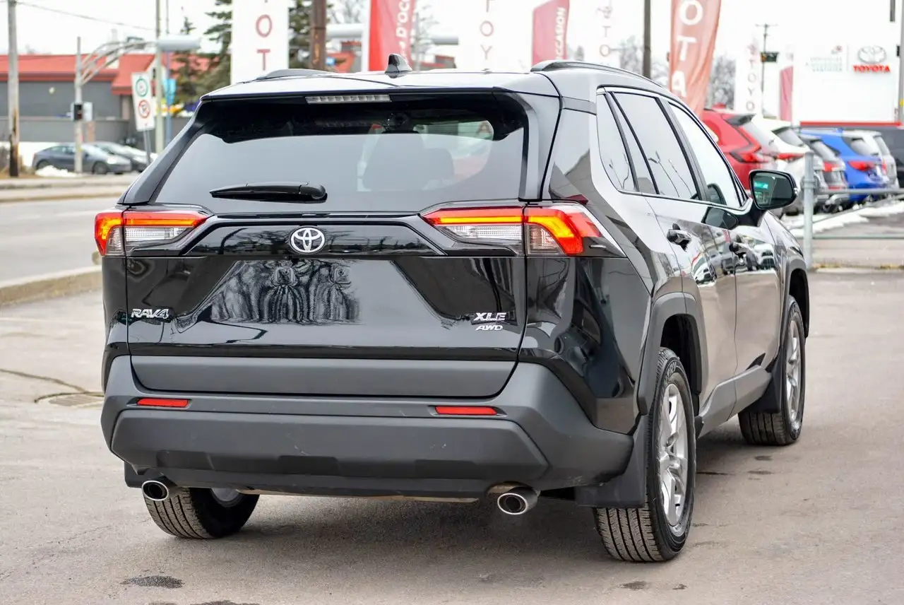 Toyota RAV 4 снимка Toyota RAV 4