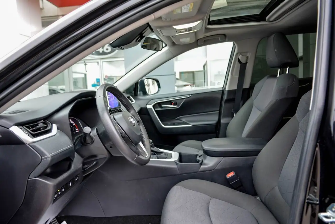 Toyota RAV 4 снимка Toyota RAV 4