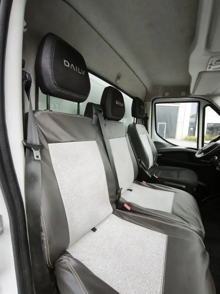 Iveco Daily 2022 — фото 11