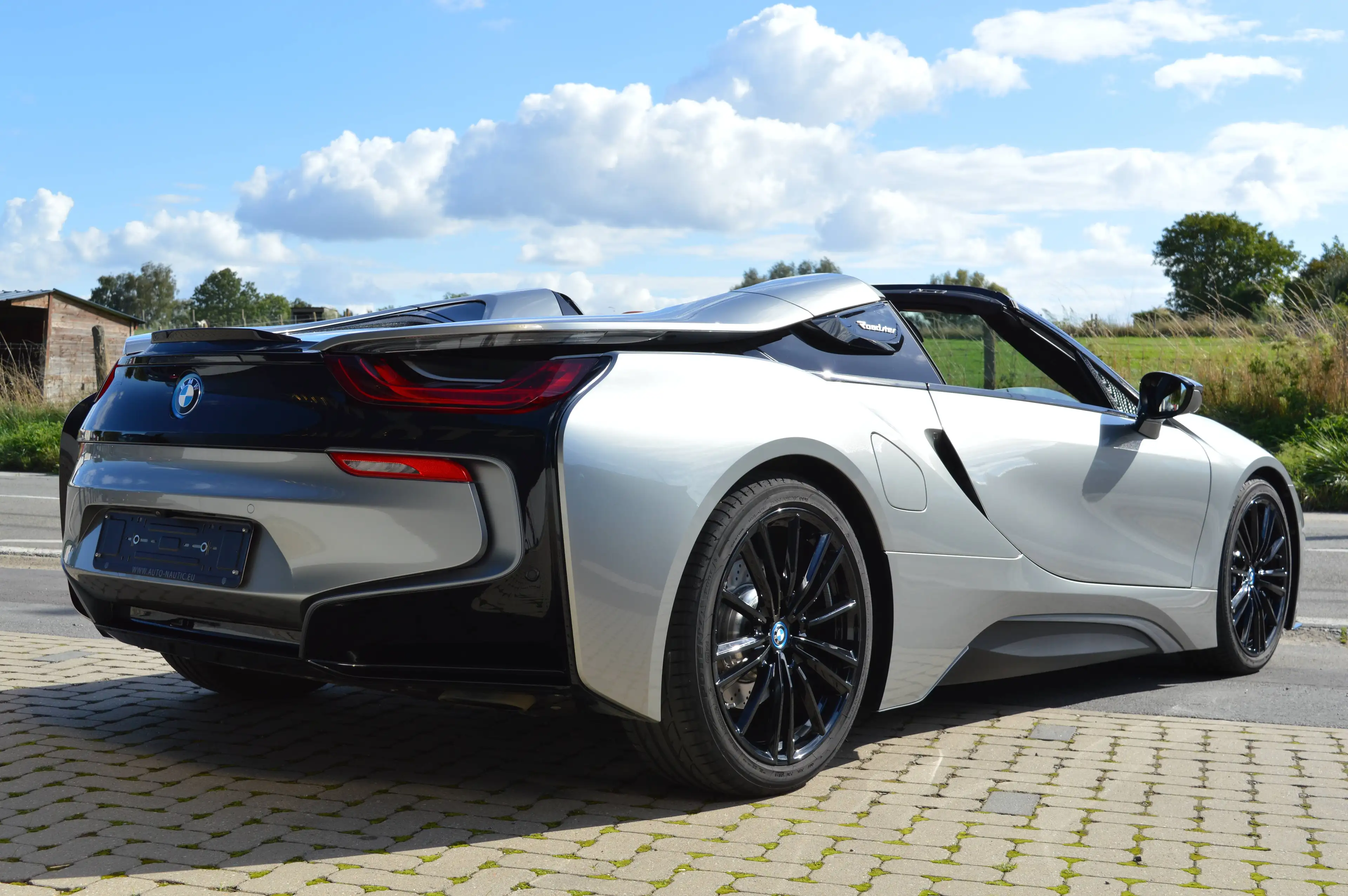 BMW i8 Roadster - 4.500 km - NEW - 1 HAND — photo 4