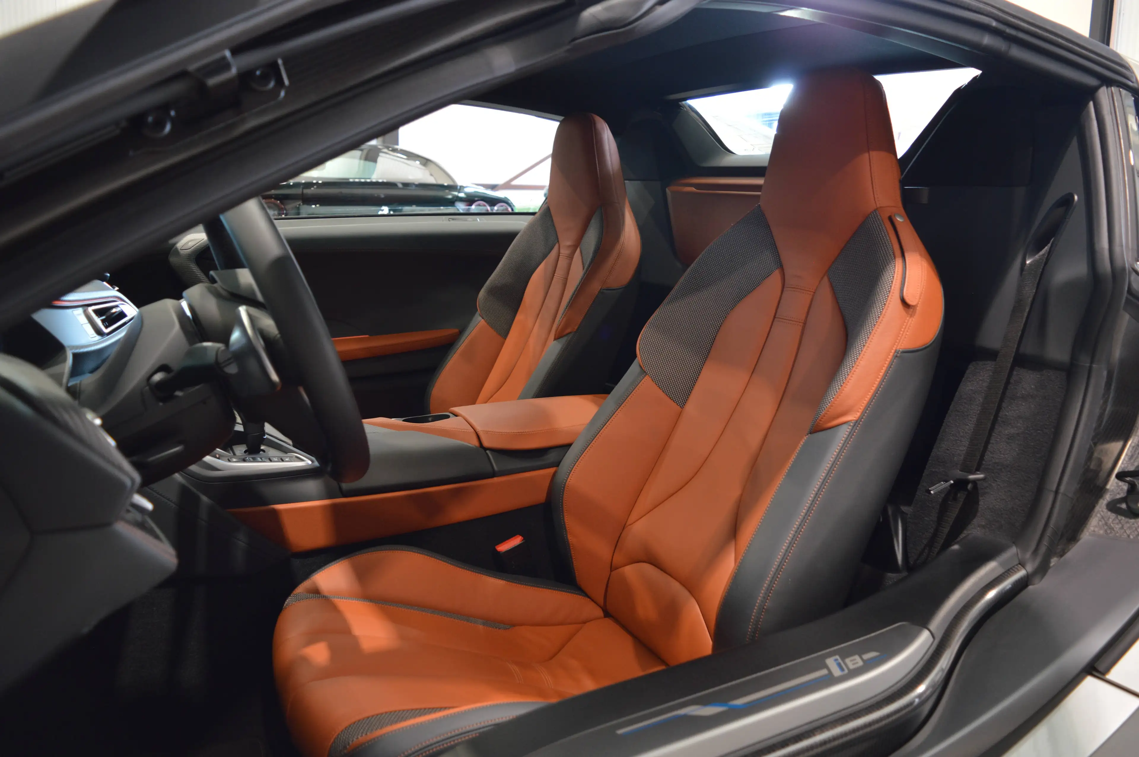 BMW i8 Roadster - 4.500 km - NEW - 1 HAND — photo 12