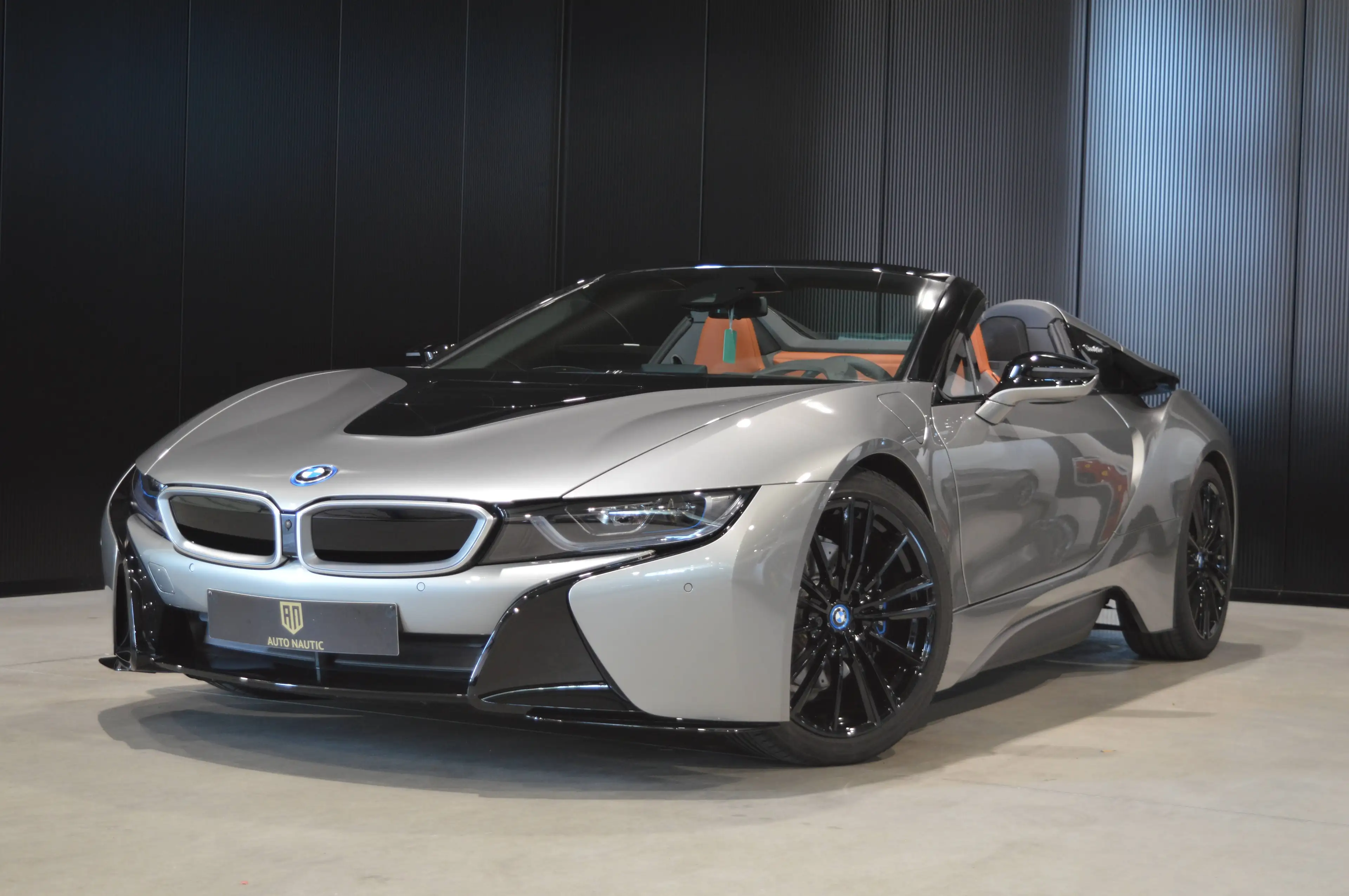 BMW i8 Roadster - 4.500 km - NEW - 1 HAND