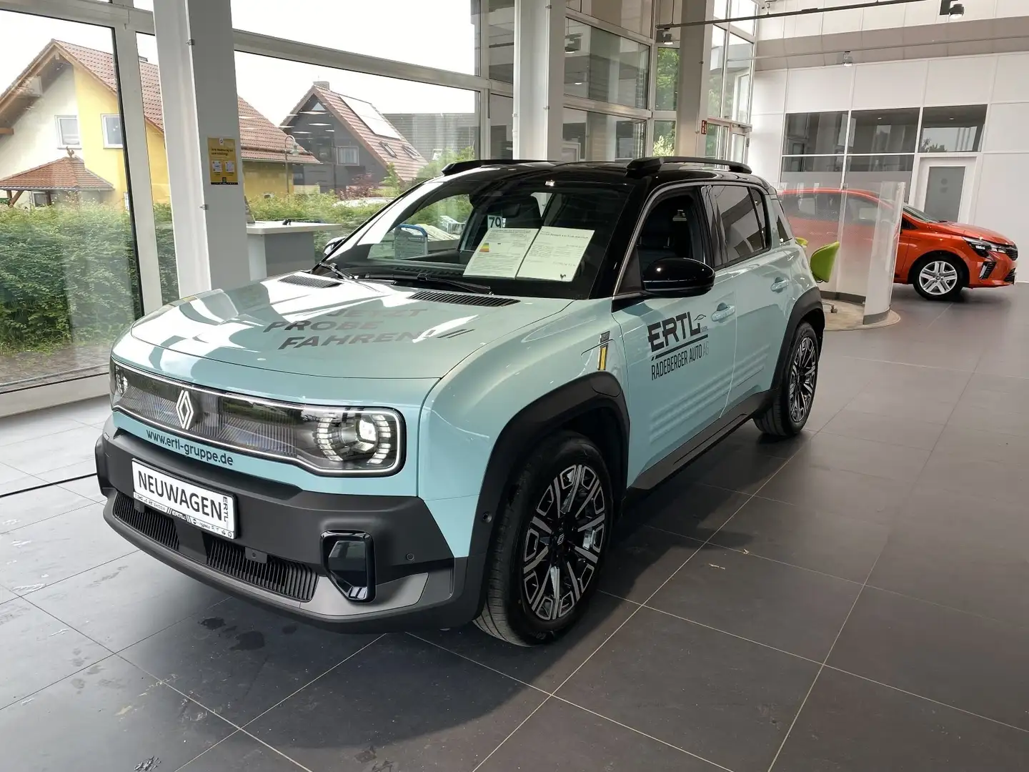 Renault R 4 E-Tech elektrisch Iconic 150 Comfort Range Schwarz - 1