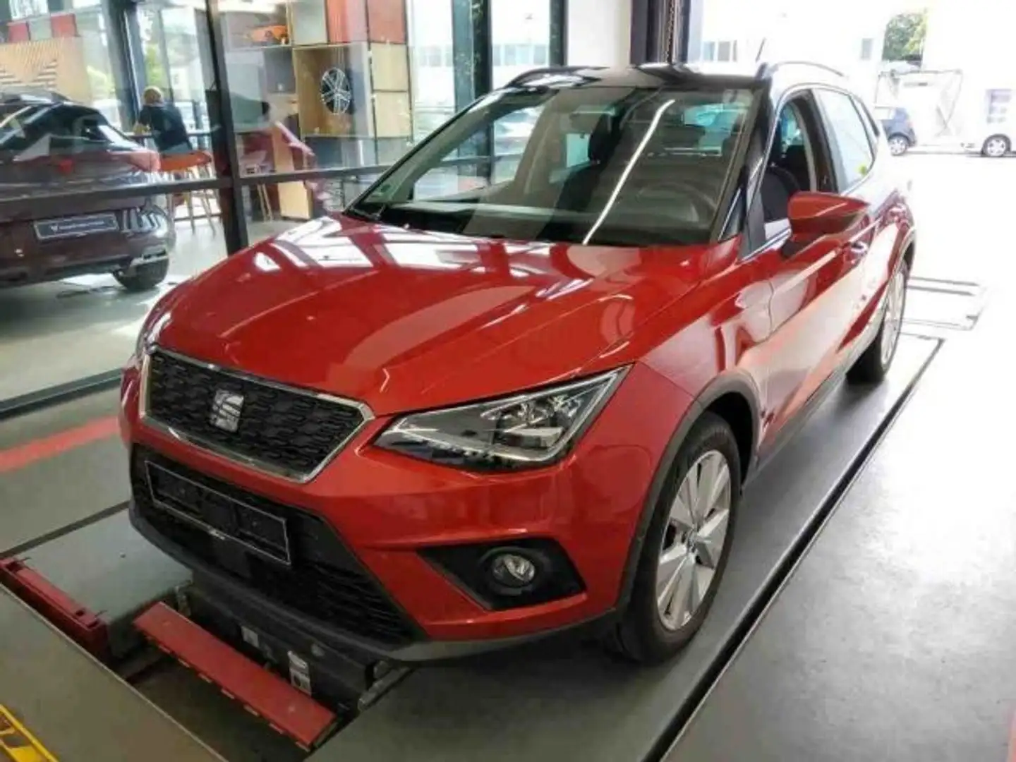 SEAT Arona 1.0 TSI STYLE LED+ACC+NAVI+SHZ+RFK+PLA+DAB Rot - 2